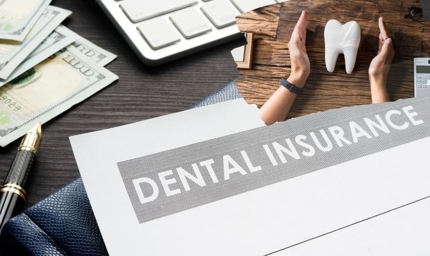 how dental insurance works?