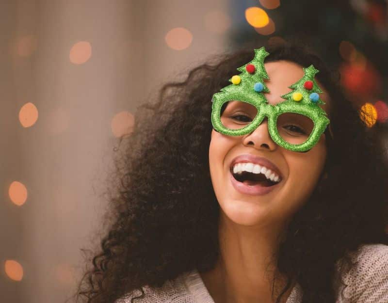 Christmas Teeth Whitening Guide for a Brighter Holiday Smile