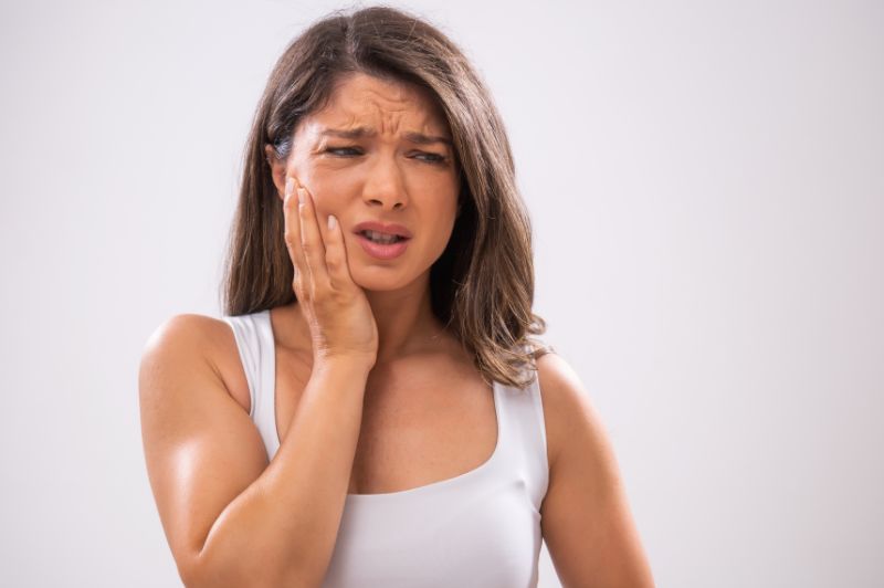 How to Handle a Severe Toothache: When to Get Emergency Dental Care
